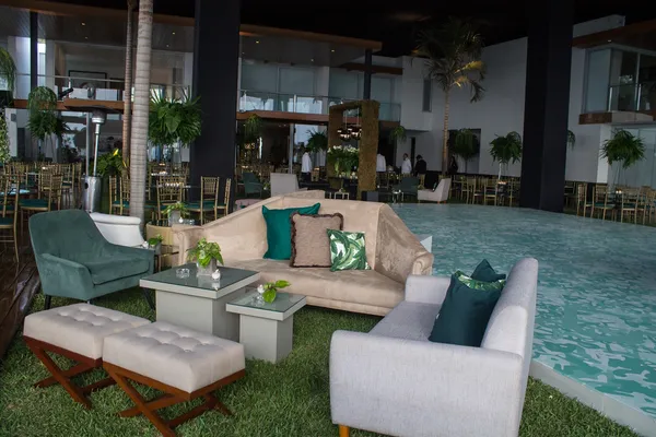 Matrimonio en Casuarinas en tonos verdes - Imagen